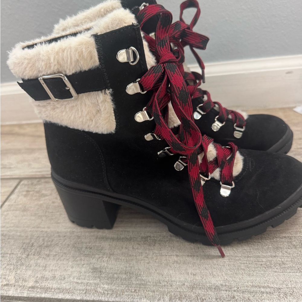 Pop Black Boots with Red Plaid Laces